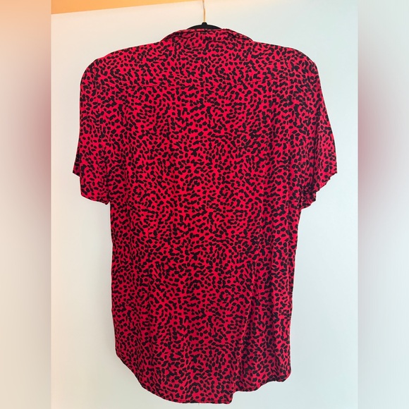 GUESS Men’s Short Sleeve Button Up Small - Picture 3 of 3